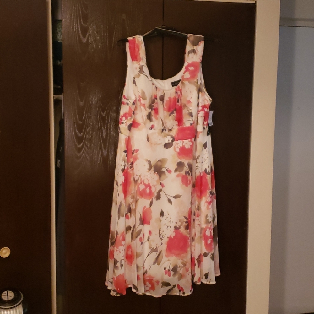 Floral print dress